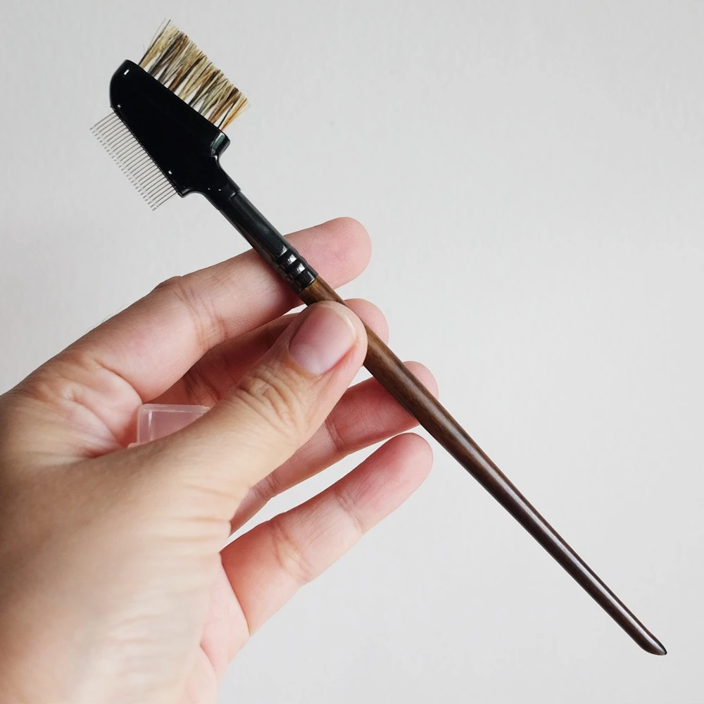 SB74 แปรงหวีคิ้ว/แปรงหวีขนตา Brow / lash comb Vanilla in love