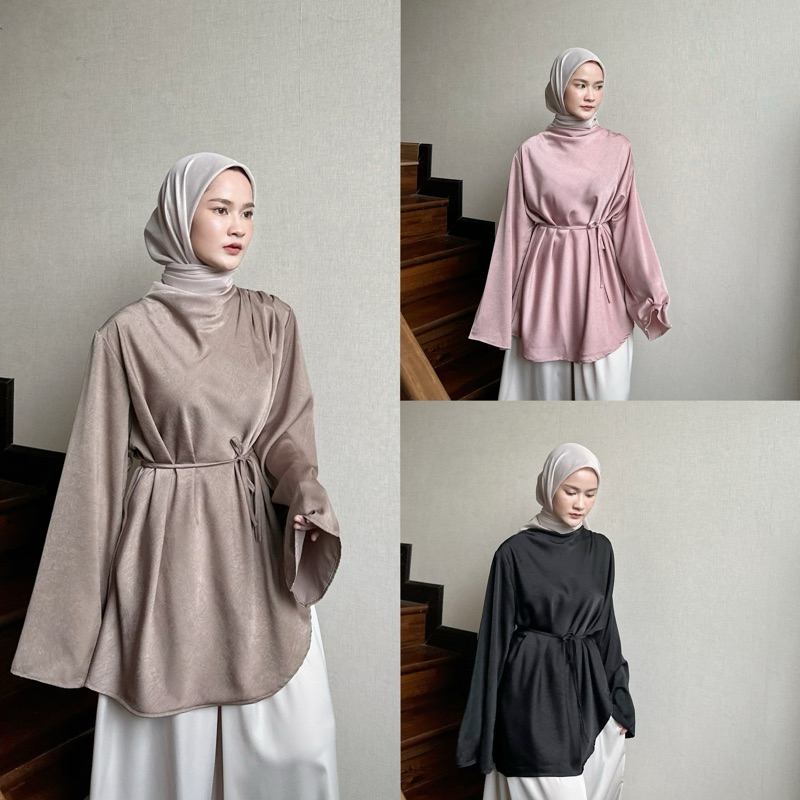 JI -04 Yasmin เสื้องานผ้าซาตินแต่งคอย้วยหรูหรา