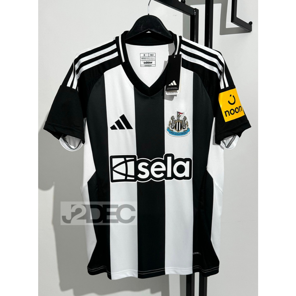 ใหม่ล่าสุด เสื้อฟุตบอล นิวคาสเซิล Home เหย้า 2024 [ 3A ] เกรดแฟนบอล สีขาวดำ ฟลูออฟชั่นชื่อเบอร์นักเตะ ตรงปกเหมือนต้นฉบับ