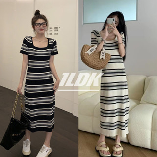1LDK 🌈พร้อมส่ง🌈ชุดเดรสไหมพรมแขนสั้นคอกลม กระโปรงยาวสุดๆลายทาง (M0528)