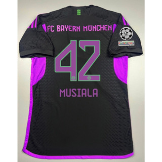 (Player) เสื้อฟุตบอล ทีมบาเหยินเยือน 2023/2024 +MUSIALA 42 +อามลูกบอล 6+UEFAFOUNDATION