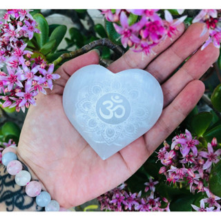 1 PC Selenite Etched Om Mandala Heart, Selenite Palmstone, Carved Engraved Hamsa Palmstone