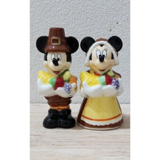 Disney มิกกี้&amp;มินนี่ Salt&amp;Pepper Shakers (เซรามิค)ใช้สำหรับแต่งบ้าน หรือใช้งานในครัวใส่ เกลือ&amp;พริกไทย