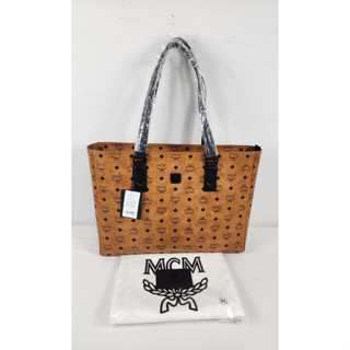 MCM Klassik Visetos Large Shopper  Contrast leather trims this large holdall shopper, crafted from signature monogram-pr