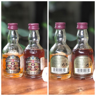 เก่าเก็บ ไม่ผ่านเปิด ขวดเหล้าจิ๋ว CHIVAS REGAL ชีวาส 50ml. จาก Duty Free เพื่อการสะสม เข้าตู้โชว์แต่งบ้าน แต่งร้านสวยๆ