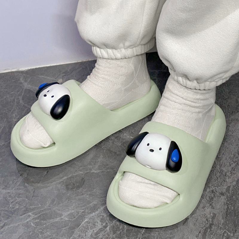 ShoesStudios พร้อมส่ง  รองเท้าแตะ กันลื่น แบบนิ่ม ดีเทลน่ารักด้วยตัวติดรูปน้องหมาตัวใหญ่ๆสุดน่ารัก ไม่ควรพลาดอย่างยิ่ง🌷 - รูปที่ 4