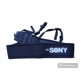 For SONY สายคล้องกล้อง แบบนิ่ม Neoprene (สายสีดำ/อักษรขาว)