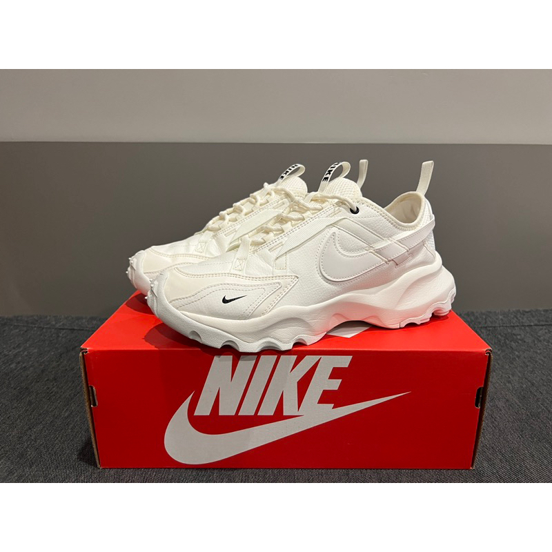 Nike TC7900 10.5 US (used like very new)