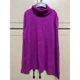 Uniqlo Heattech เสื้อ wool คอเต่า ขนาด L สี Purple ส่งต่อ  อก38-40นิ้ว ยาว 25 นิ้ว