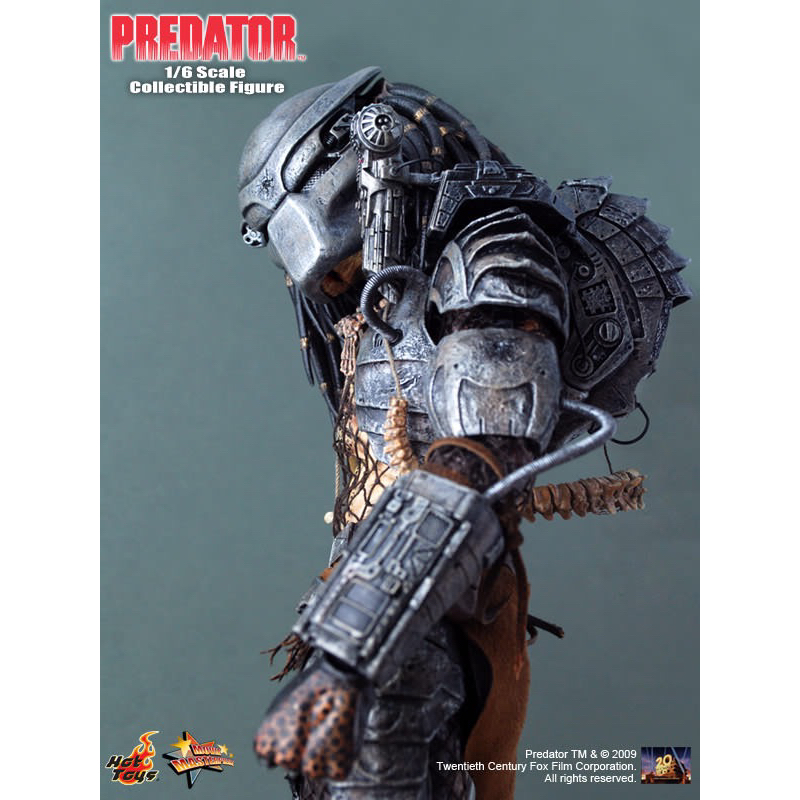 HOT TOYS MMS 90 PREDATOR  (มือสอง)