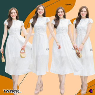 👗Pfashion [ส่งไวมาก🚛] P19090 Maxi เดรสยาวอัดพีท แต่งลูกไม้ ..