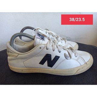 New balance Size 38 ยาว 23.5 Cm  รองเท้ามือสอง  ผู้หญิง เท้าเล็ก แฟชั่น ลำลอง ทำงาน