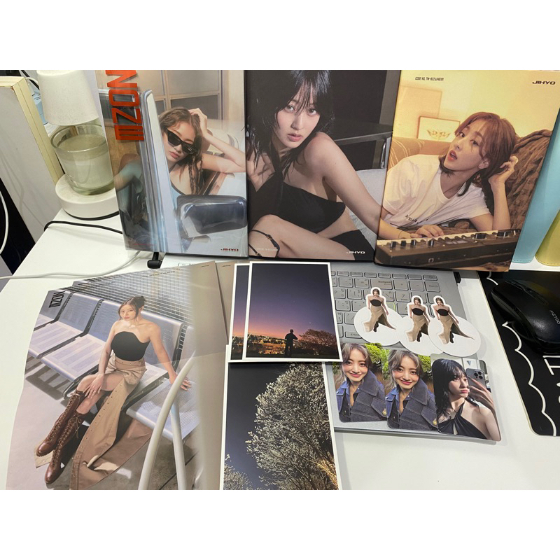 อัลบั้มเปล่า ของในอัลบั้ม ZONE JIHYO TWICE