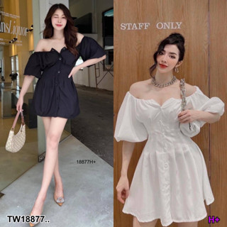 J18877 เดรสสั้น กระดุมหน้า ปลายแขนพองตุ๊กตา Short dress, front buttons, puffy doll cuffs.