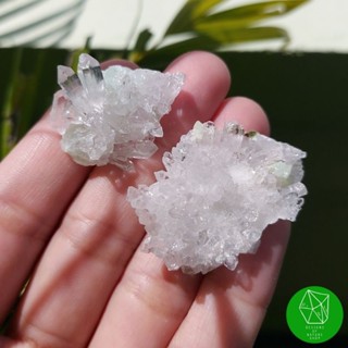 ผลึกแร่ธรรมชาติ Prehnite,Epidote,Quartz