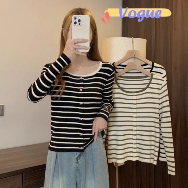 Vogue พร้อมส่ง เสื้อไหมพรมแขนยาว คอกลม กระดุมด้านหน้า ดีเทลลายทาง (93012) -C