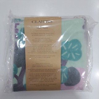 กระเป๋าเครื่องสำอาง clarins bag