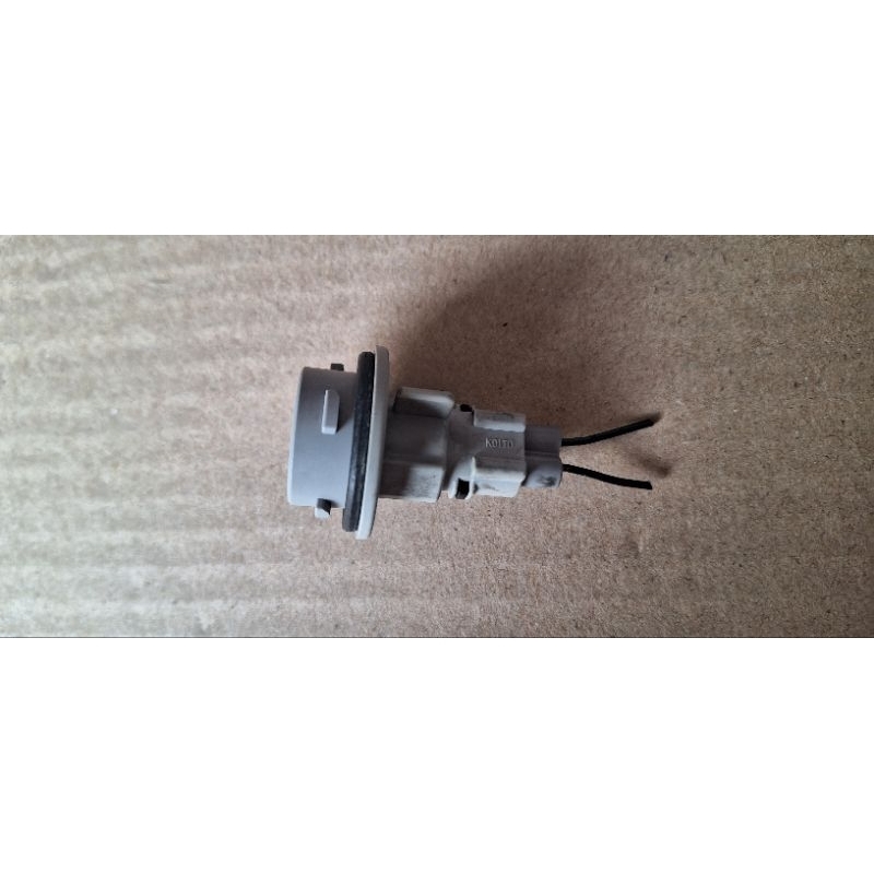 ขั้วไฟเลี้ยว KOITO แท้ ใส่หลอดไฟเลี้ยวแบบเขี้ยวเยื้อง