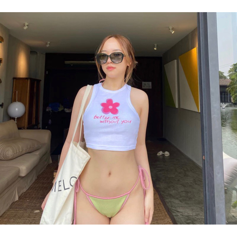 Duxe เสื้อกล้ามสกรีนลายดอกไม้🌸ใหม่เทียบมือ1✅ทักแชทliveเพื่อใช้โค้ดลด50%