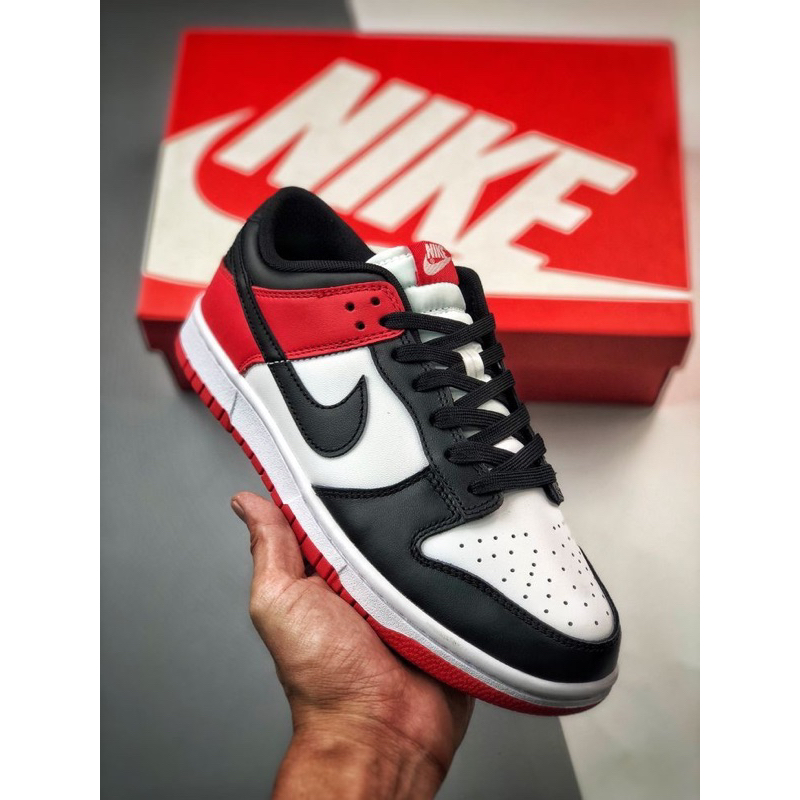 Nike air jordan 1 Low “Black Toe”