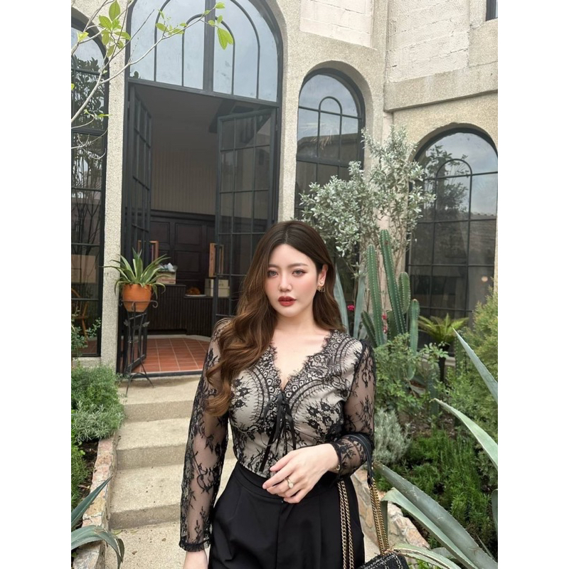 เสื้อครอปลูกไม้สีดำ_ลม-ด