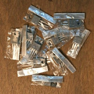 ทรานซิสเตอร์2sc1819เก่าเก็บ10ตัว80บาท