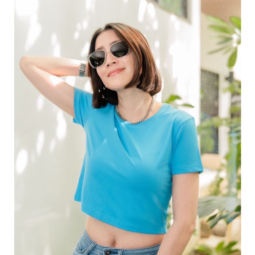 T09  SIGNATURE  เสื้อยึด คอกลมแบบสั้น (ครอป)