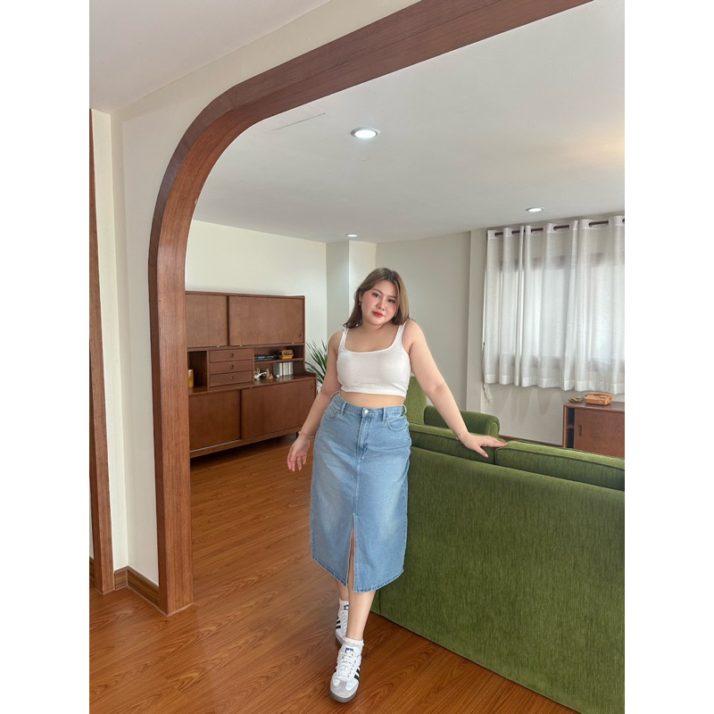 Boyfriend skirt 🛋️🧸กระโปรงยีนส์ยาว ผ่าหน้า - MerryChubbyHouse