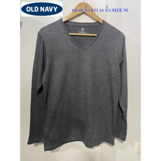 เสื้อยืดคอวี OLD NAVY อก 40 นิ้ว ยาว 26 นิ้ว SIZE M สภาพดี ไม่มีตำหนิ