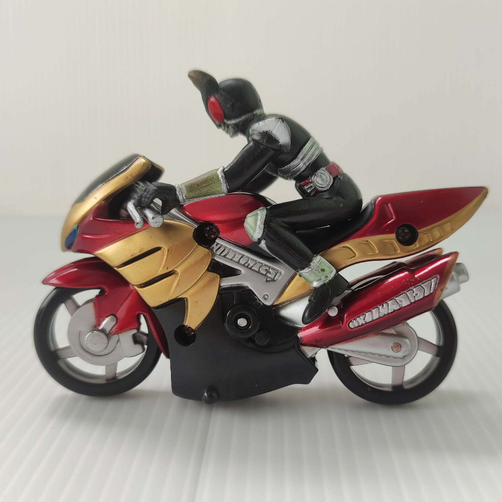 Kamen Rider Agito with Machine Tornador  มาสค์ไรเดอร์อากิโตะขี่มอเตอร์ไซค์ มือ2