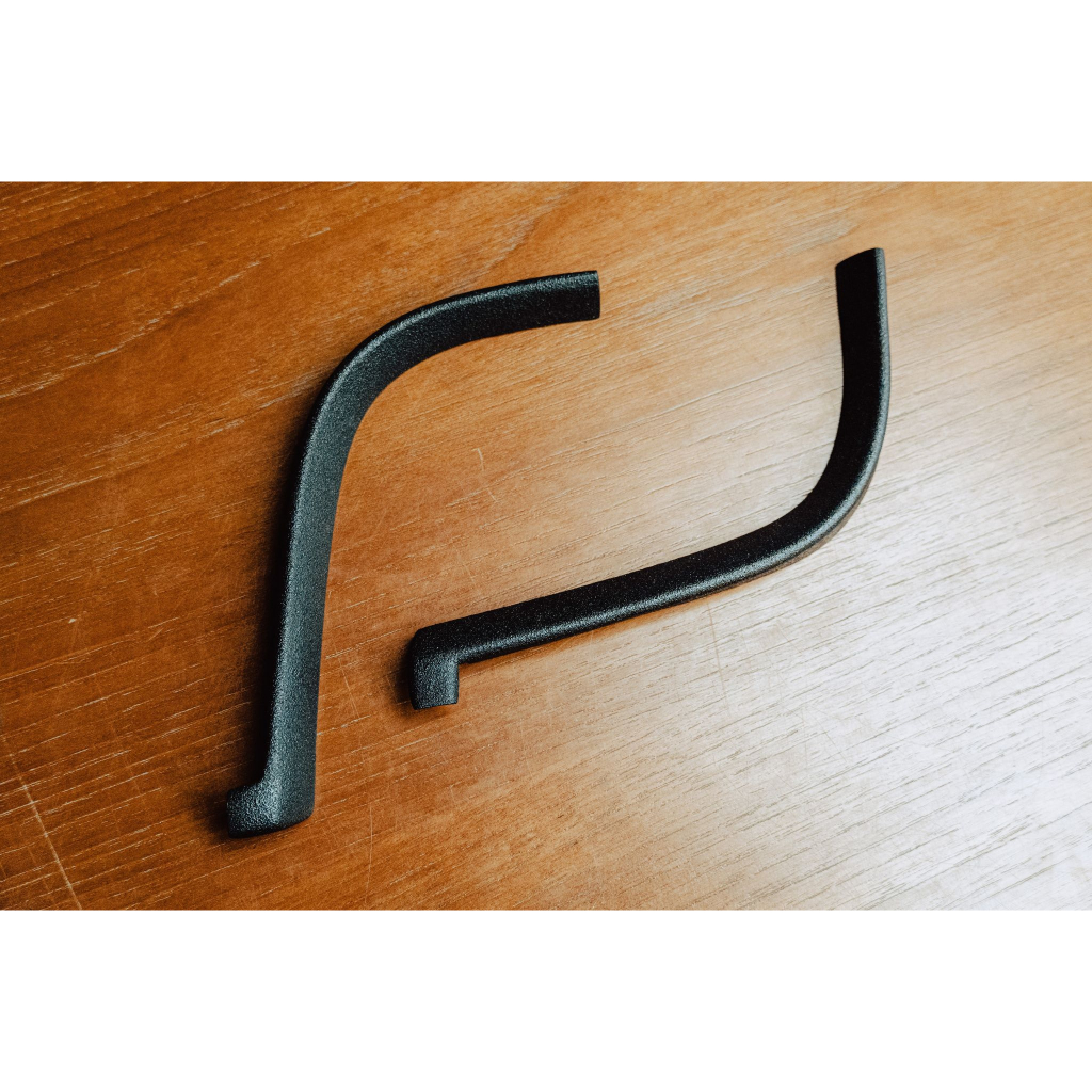 คิ้วรางน้ำมุมหลัง Land Rover Discovery 1