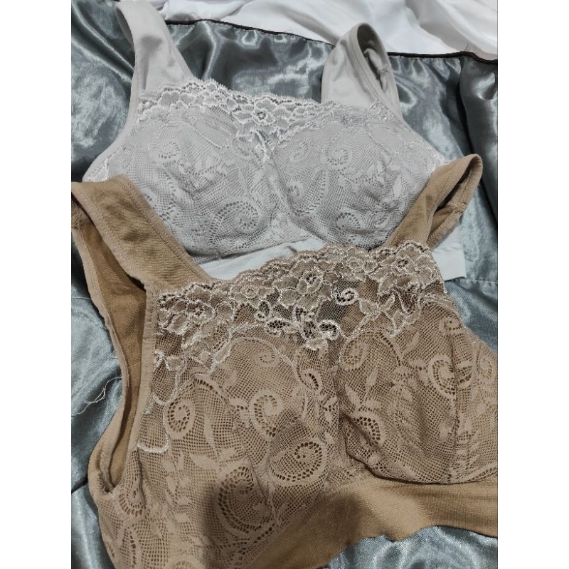 เสื้อใน genie bra แท้ 32Bแบบสปอตบรามีซับลูกไม้ด้านในมือสอง