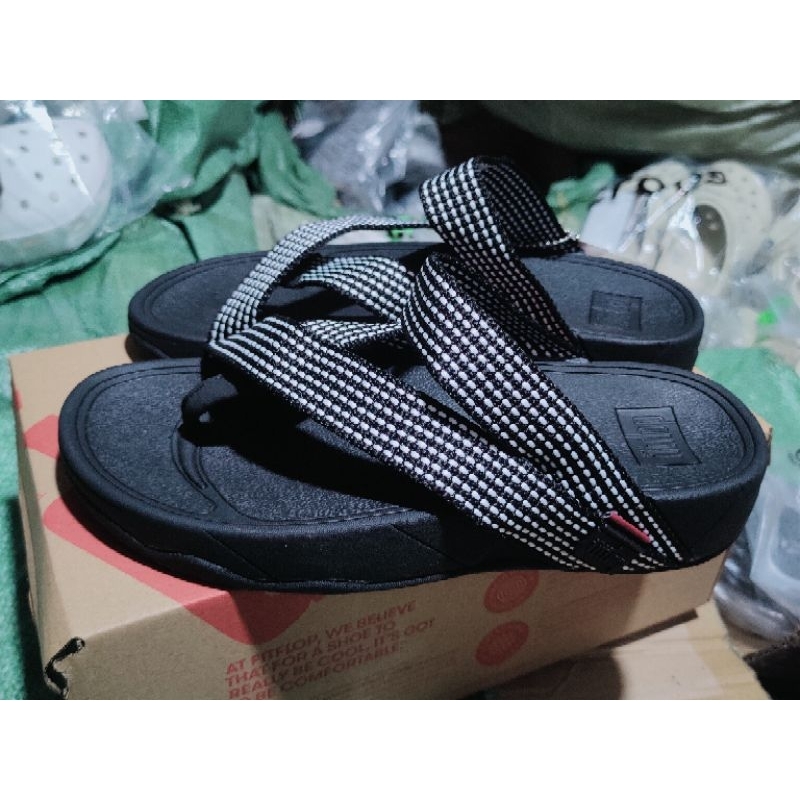 รองเท้าแตะ FitFlop เบานุ่มใส่สบายใส่ได้ทั้งหญิงทั้งชาย