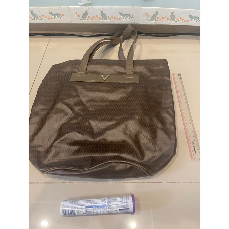 กระเป๋า Valentino มือสอง