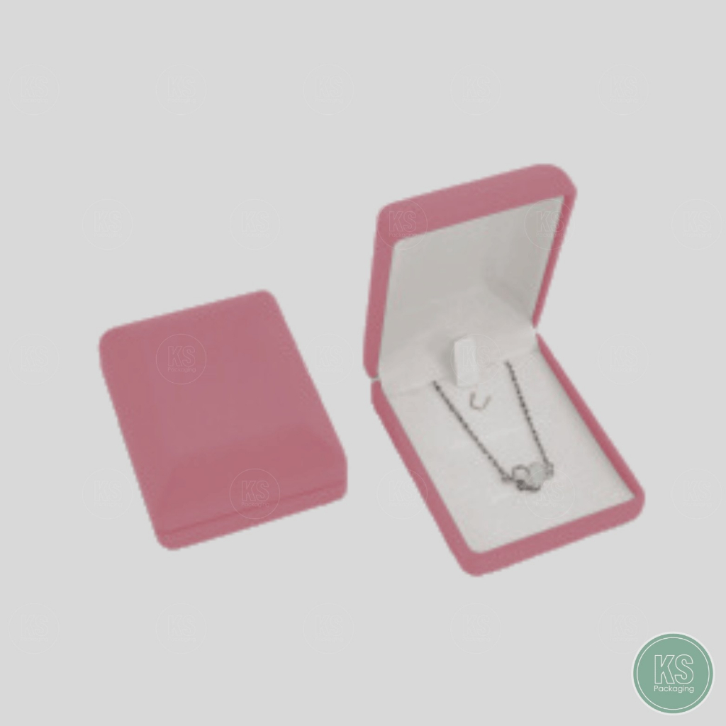กล่องกำมะหยี่ใส่เครื่องประดับสีโอรส สร้อยคอ จี้ ต่างหู ขนาดกล่อง 6x7x3 cm สร้างความประทับใจ