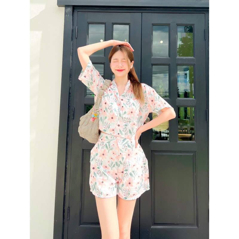 Eva set 💚 เชตอีวากับมินิครอปแมทกางเกงขาสั้น ทรงสวย สวมใส่สบาย