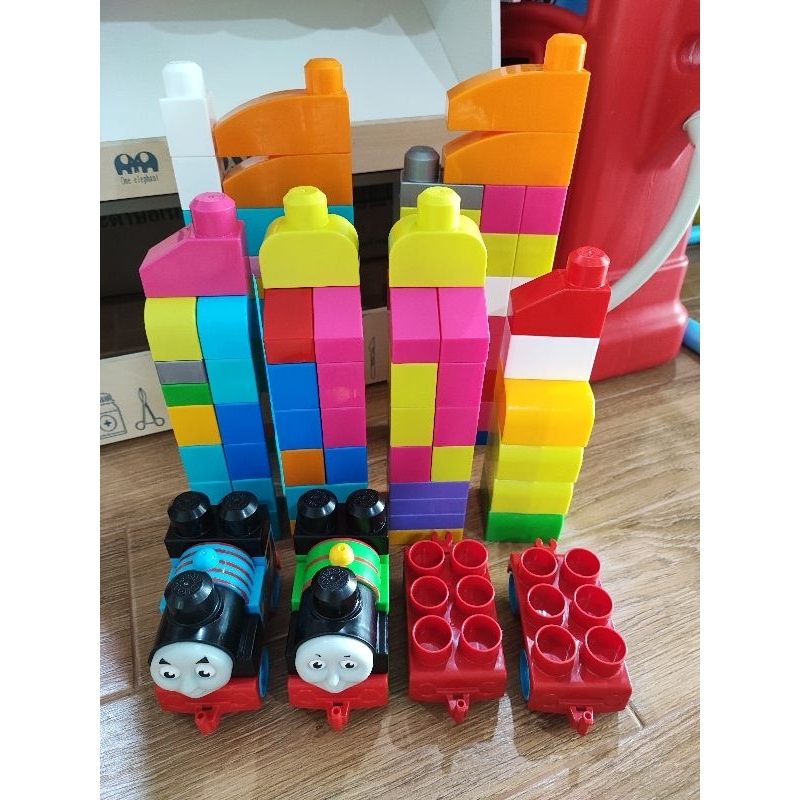 Mega Bloks ตัวต่อ (98ชิ้น) พร้อมรถไฟโทมัส