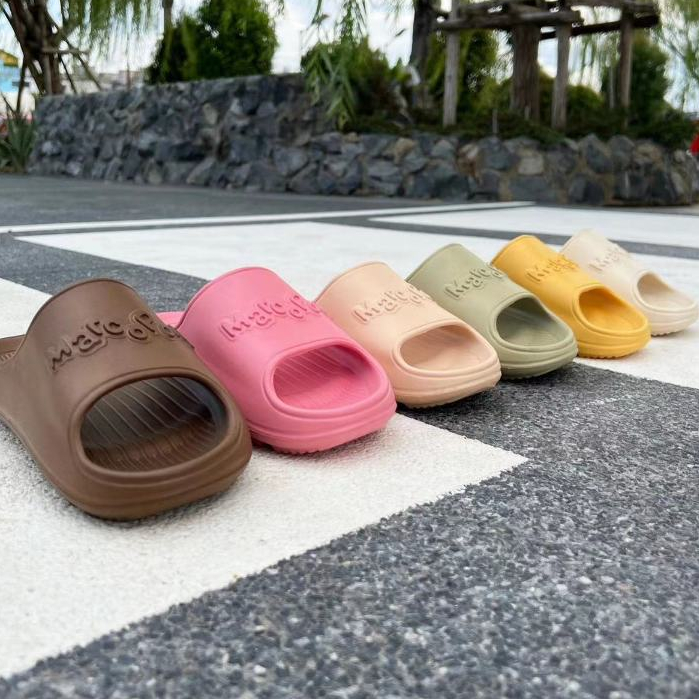 Marco Pony รองเท้าแตะ รองเท้าแตะลําลอง  เขียวมัทฉะ พื้นหนา นุ่มและเสริมความสูง สำหรับผู้หญิง ทุกโอกาส เหมาะกับฤดู MH9005