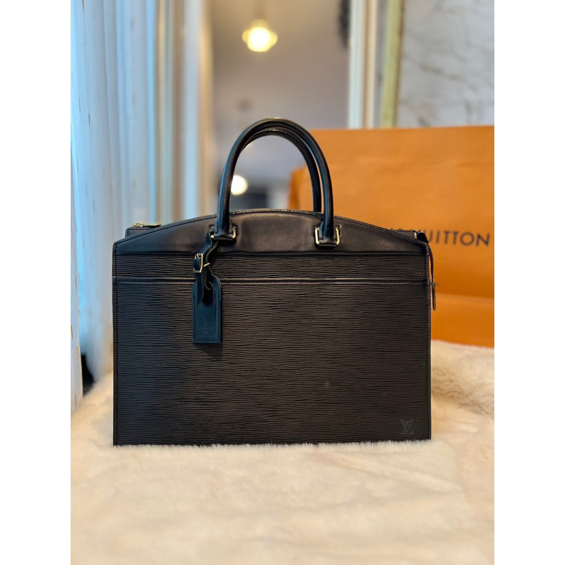 กระเป๋า Louis Vuitton Black Epi Leather Riviera Bag 💯 มือสอง{ของแท้}
