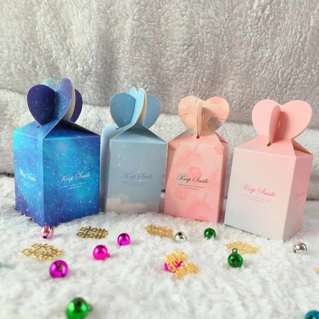 GIFT กล่องของขวัญ งานแต่ง งานมงคล ใส่ขนม ของชำร่วย (สินค้าพร้อมส่งจำนวนมาก)