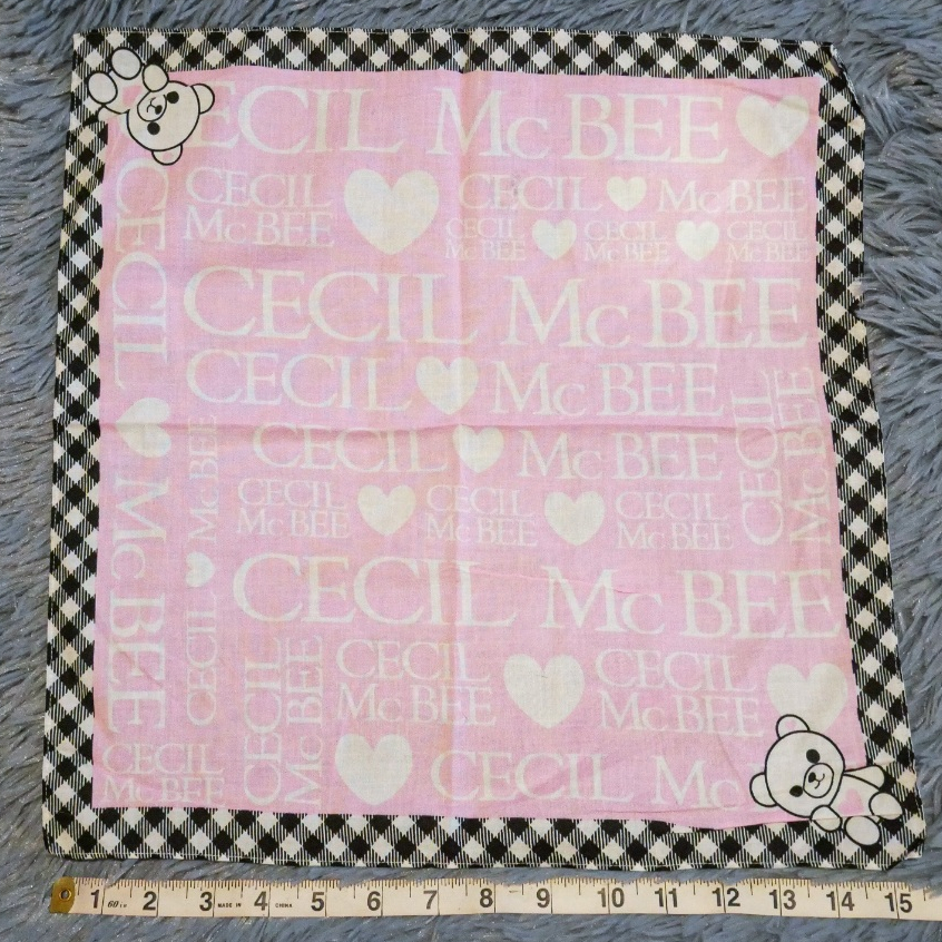 ผ้าเช็ดหน้า ลายหมี Cecil Mcbee ผ้าเช็ดหน้ามือสอง