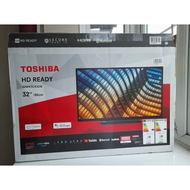 Brand New Original Toshiba Smart TV 32 inches