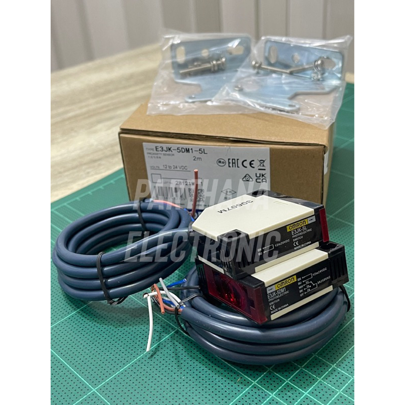 E3JK-5DM1-5L รับส่ง-แยก ตัว ระยะจับ 5 m โฟโต้เซ็นเซ็นเซอร์ มี 2 รุ่น 12-24VDC 24-240VAC/12-240VDC