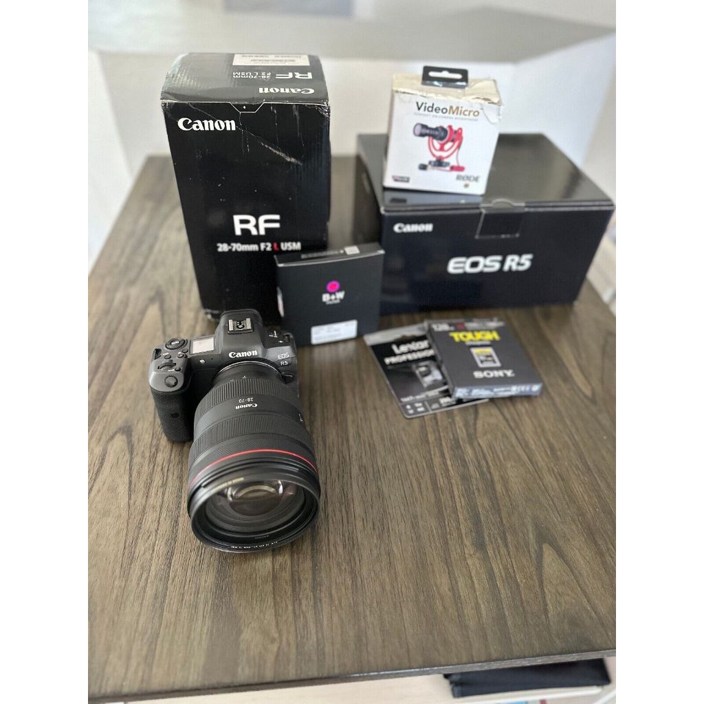 กล้องดิจิตอลมิเรอร์เลส Canon EOS R5 กับ Canon RF 28 - 70mm F2 L USM + EXTRAS