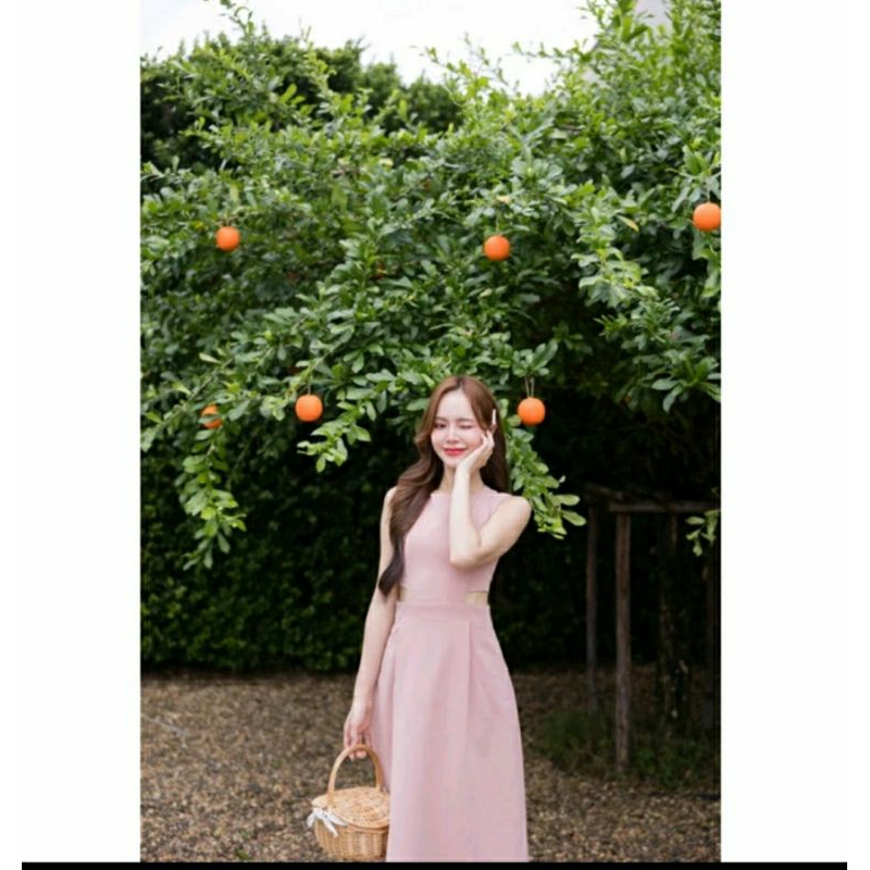 ส่งต่อ Wendy dress ไซส์ L kati.studio