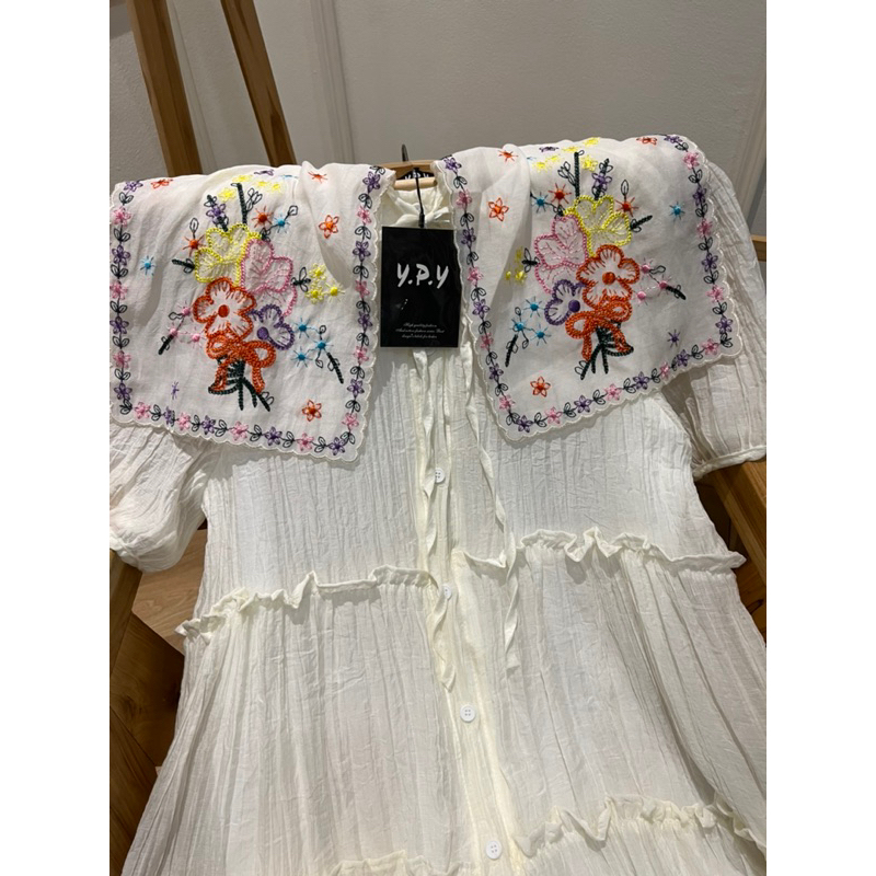 เดรสผ้าอัดยับ คอปกงานปักดอกไม้ YPY - รูปที่ 2