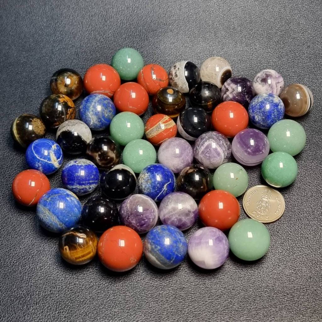 หินกลมแท้ ขนาด 20–25 มม. (Natural Stone Sphere)