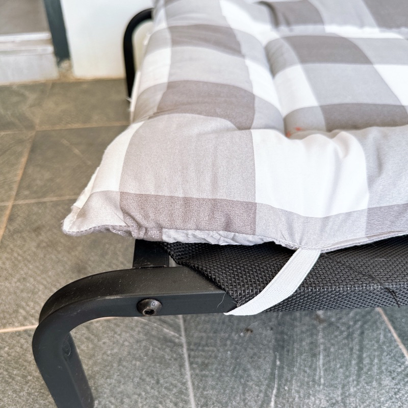 พร้อมส่ง 🐶ที่นอนหมา เบาะเสริมเตียงสนามน้องหมา มีสายรัด ผ้าคอตตอน งานไทย พร้อมส่ง🐶 - รูปที่ 4