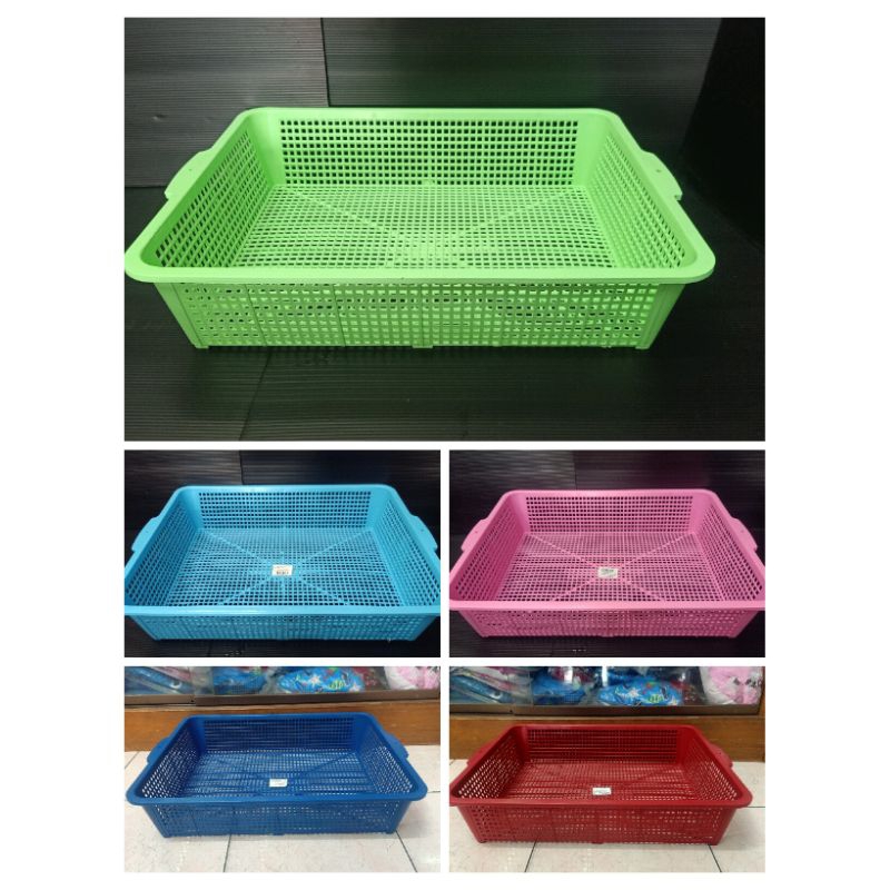 ตะกร้าพลาสติกสีหวานขนาด กว้าง 36 x ยาว 51 x สูง 11 ซม.