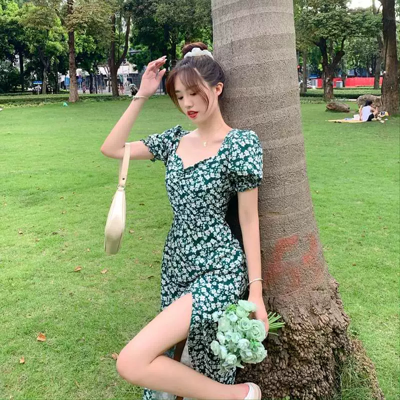 ชุดเดรสผ้าชีฟอง ลายดอก คอวี แขนพอง ทรงเอ คลุมเข่า ผ่าข้าง ชุดเดรสผญ สไตล์เกาหลี ลายดอกสีเขียว